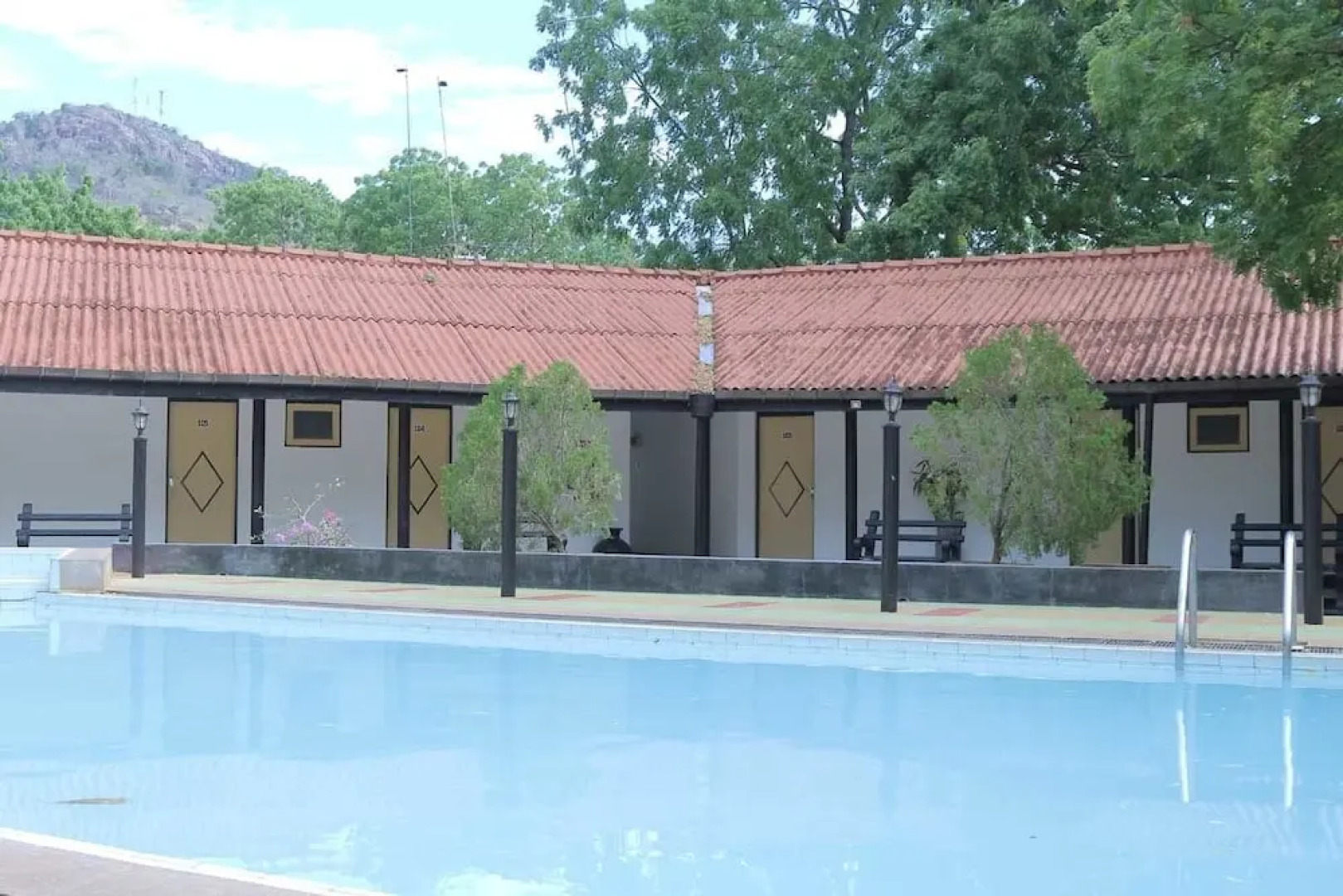 Jayasinghe Holiday Resort