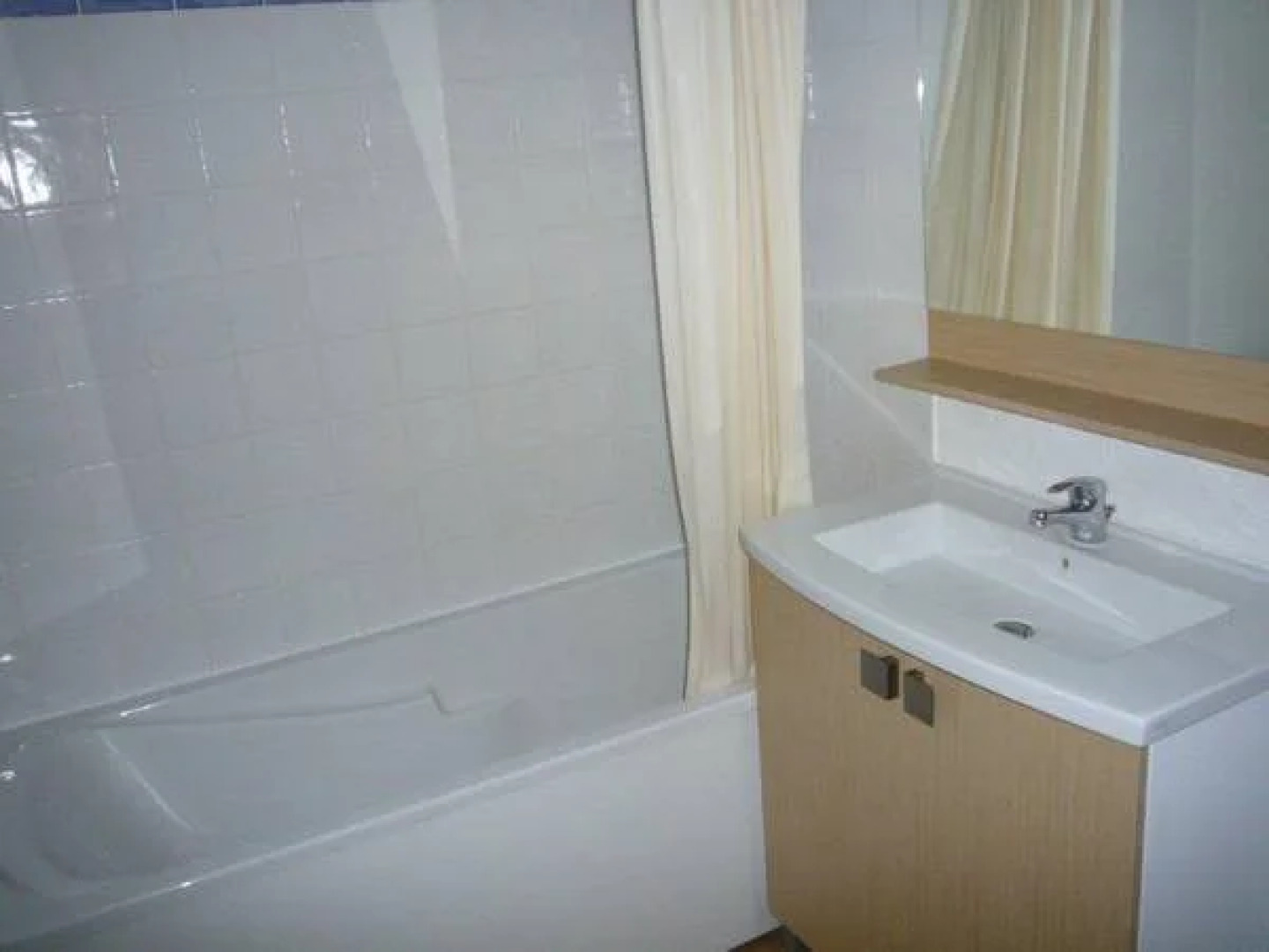 Adonis Molines by Olydea