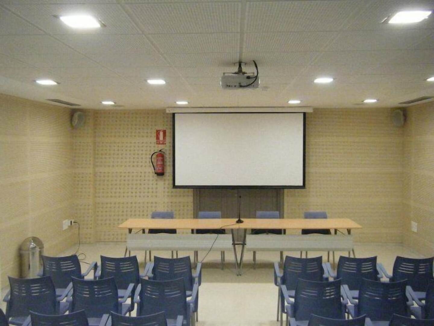 Albergue Inturjoven Chipiona - Hostel