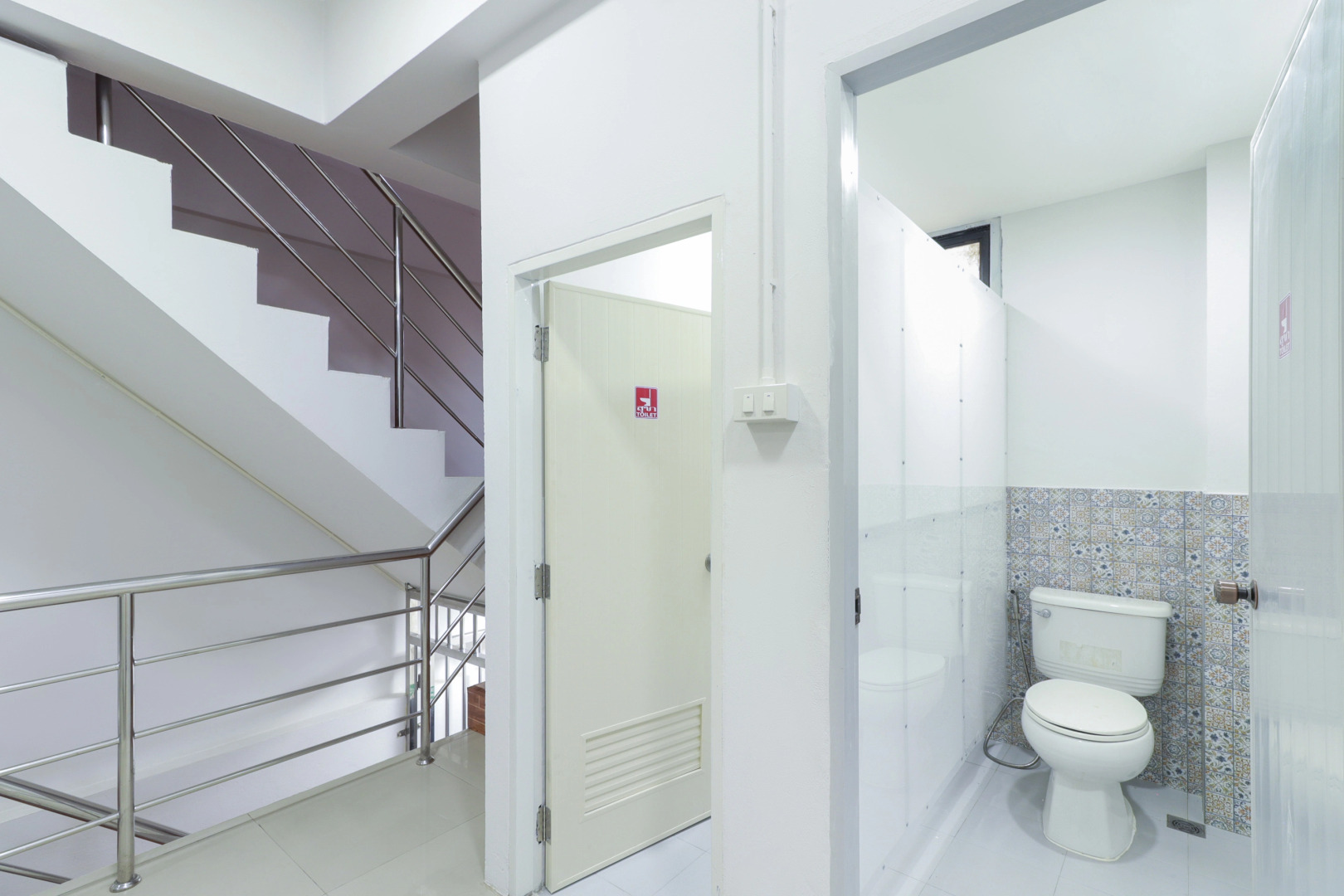 Chiangmai Gate Capsule Hostel