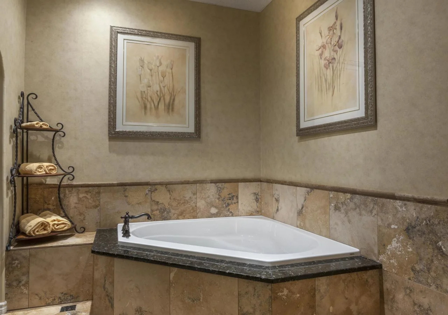 Canadas Best Value Inn