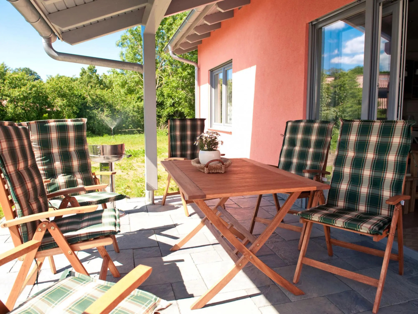 Cozy Holiday Home in Zierow near Baltic Sea Beach