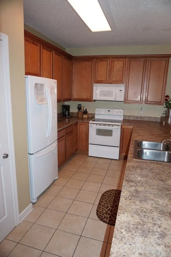 Las Palmas Home #64622 5 Bedrooms 5.5 Bathrooms Home