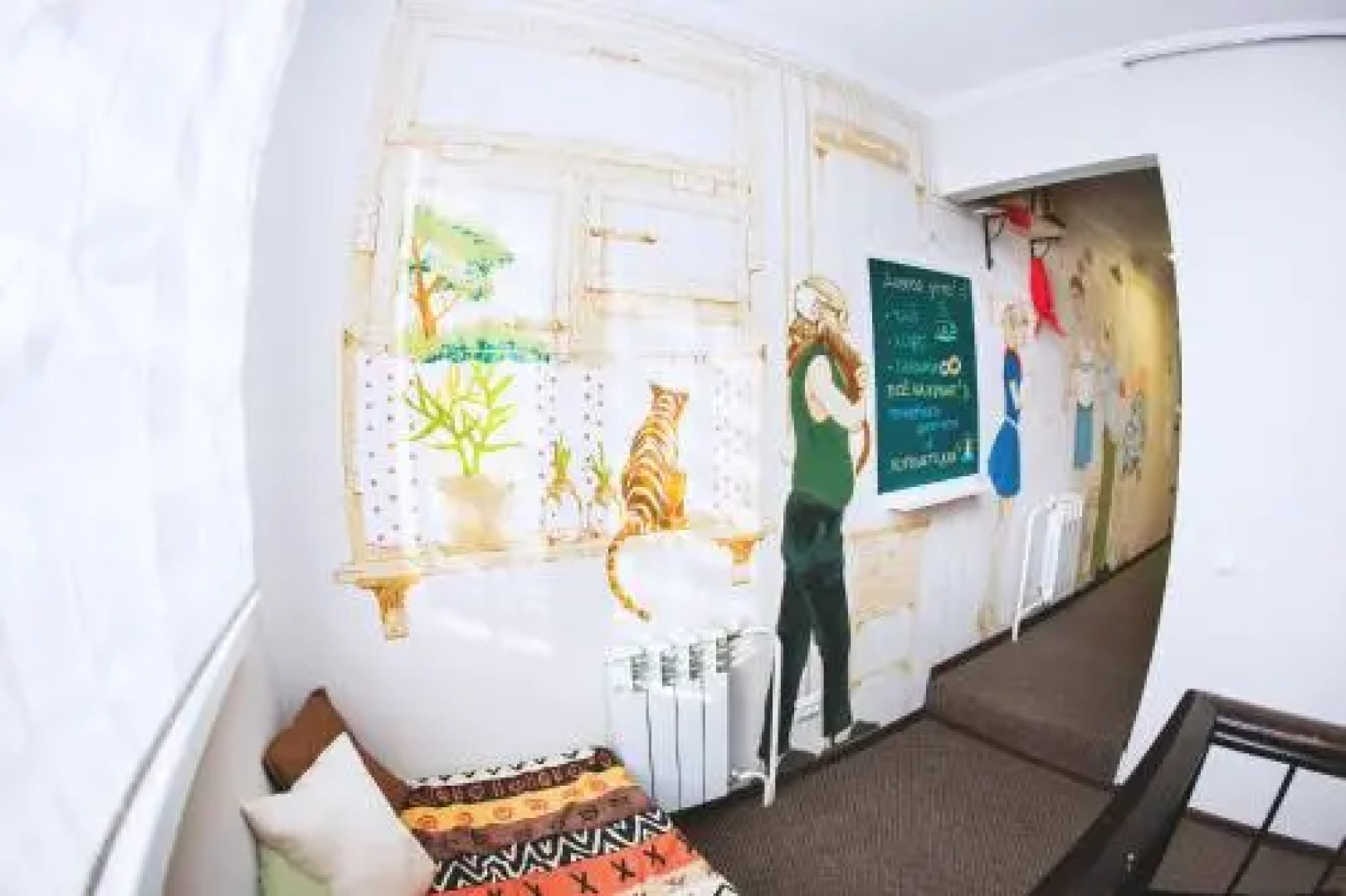 Mini-Hotel At Grandfather Lenin's