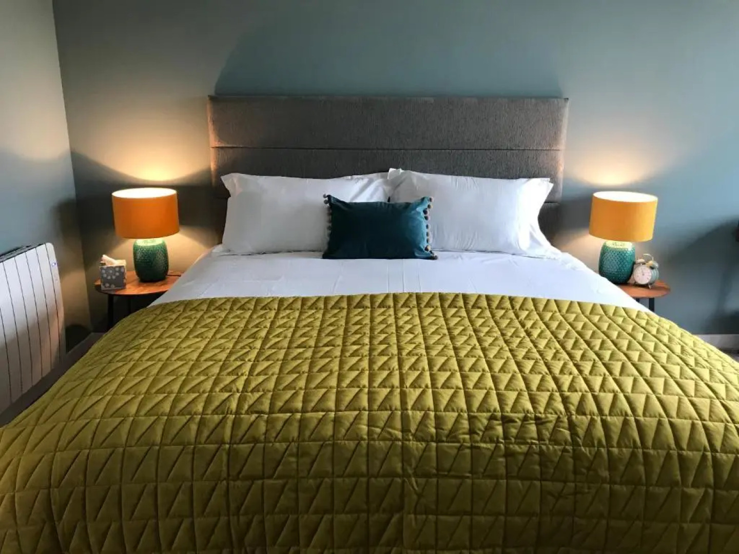 Stones Luxury B&B with hot tub and self-contained rooms