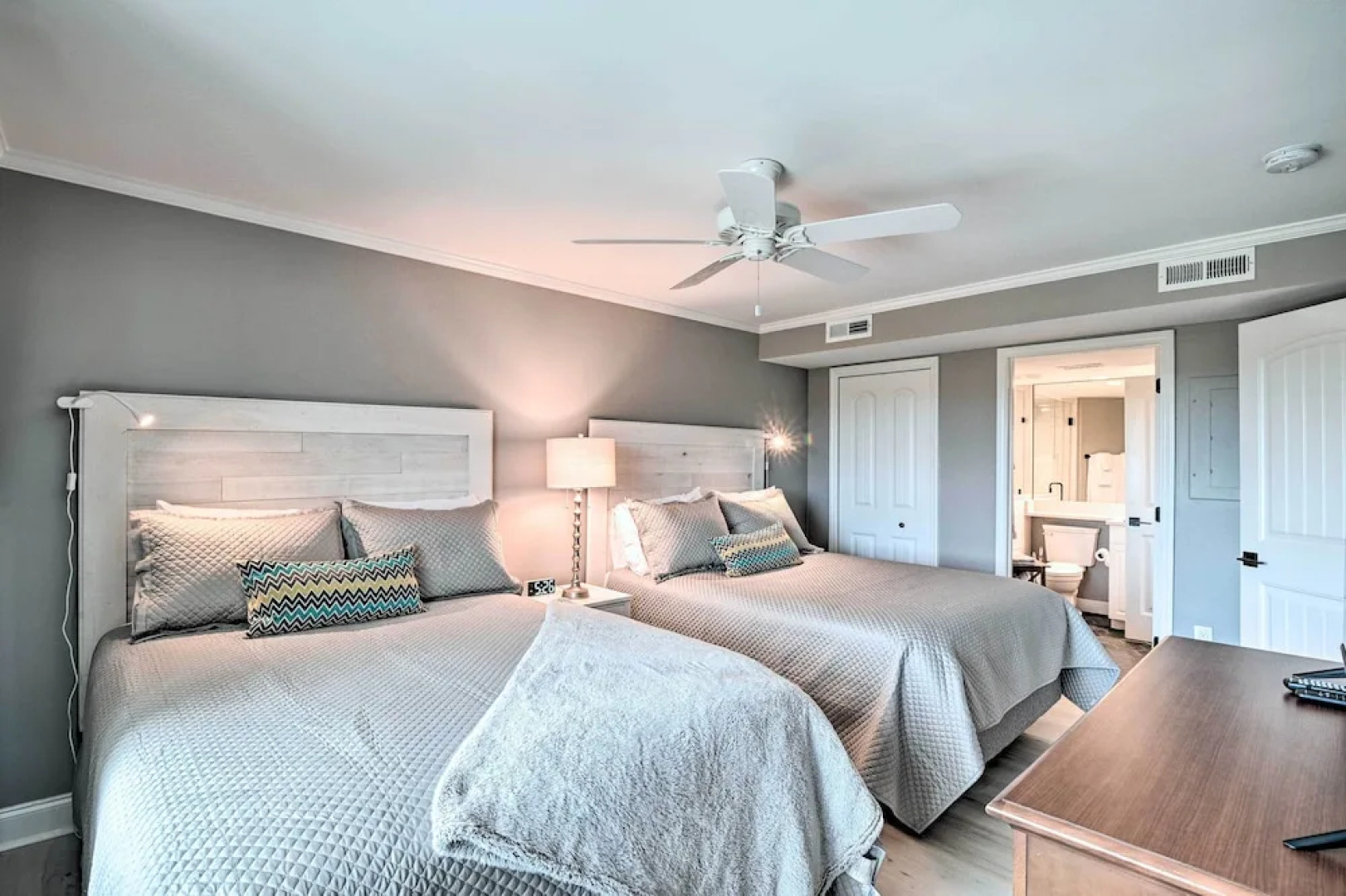 Summerhouse Villas Condo With Resort Amenities!