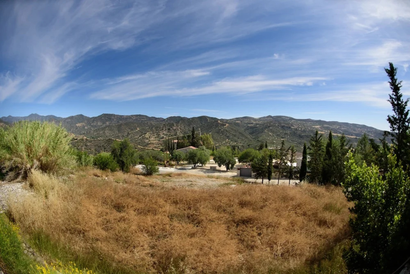 Thyone Uno Bal Cottage