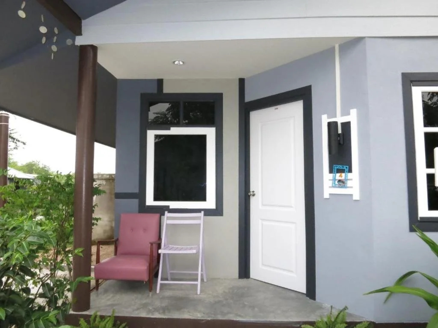 Brydes Beach Resort