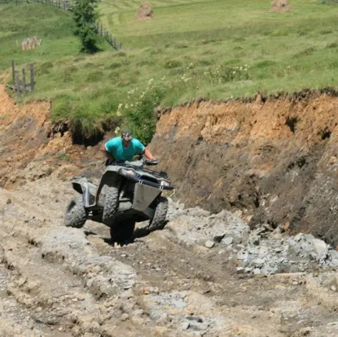 Gallery of Mountains Holiday Home
