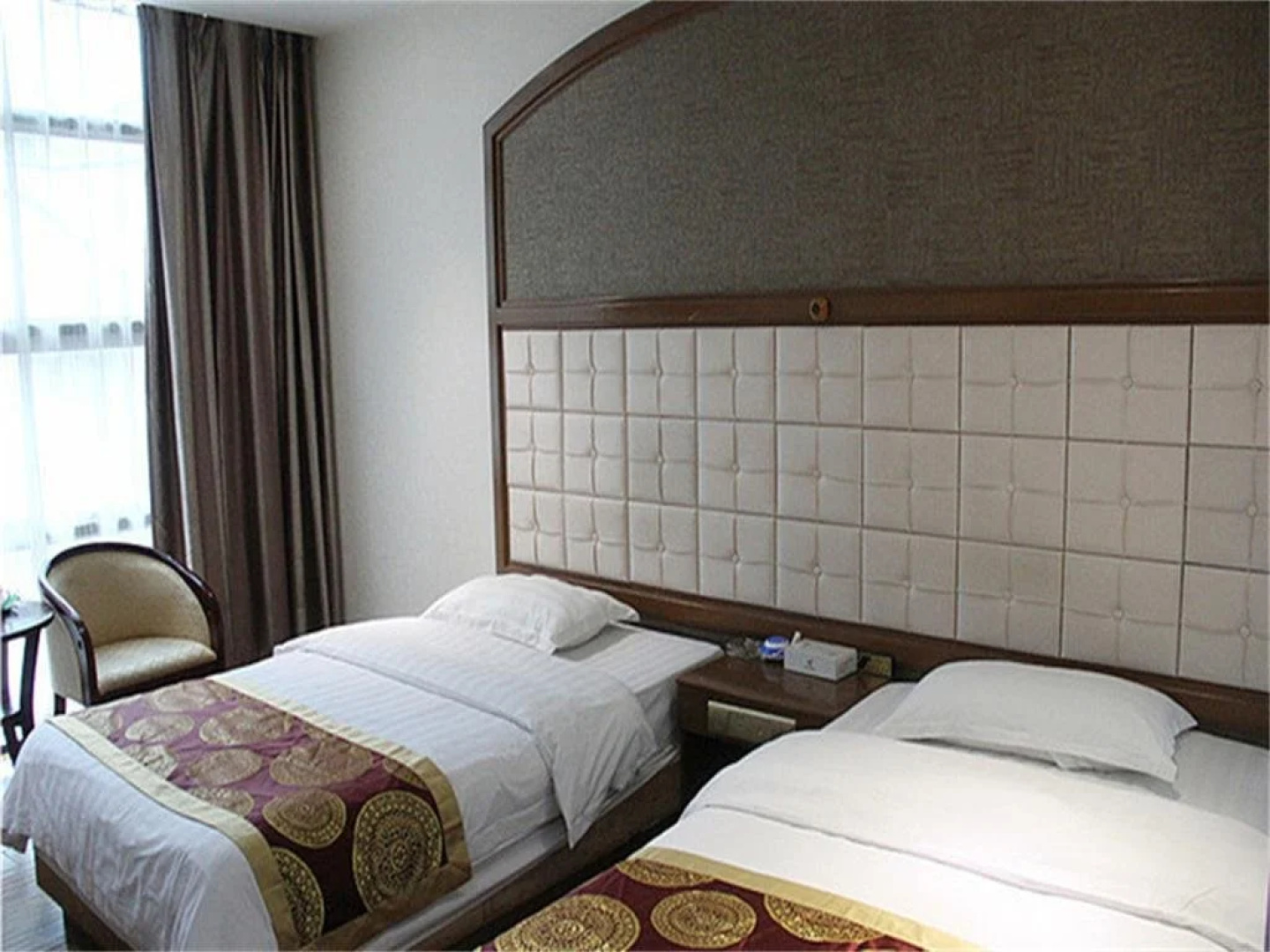 Yujing Business Hotel