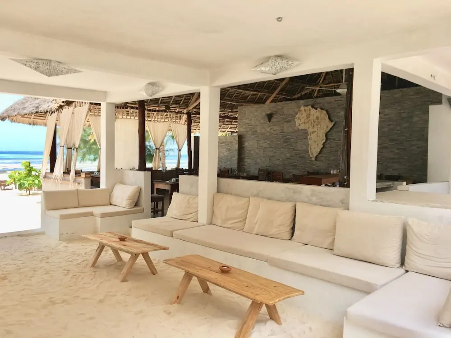 White Dream Lodge & Restaurant