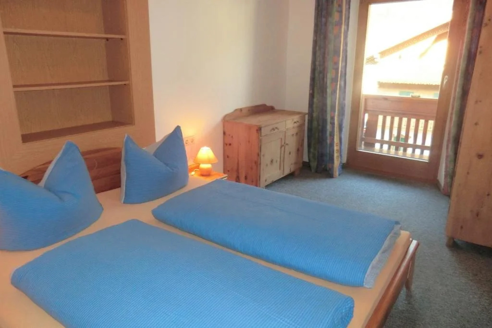 Ferienwohnungen Hell