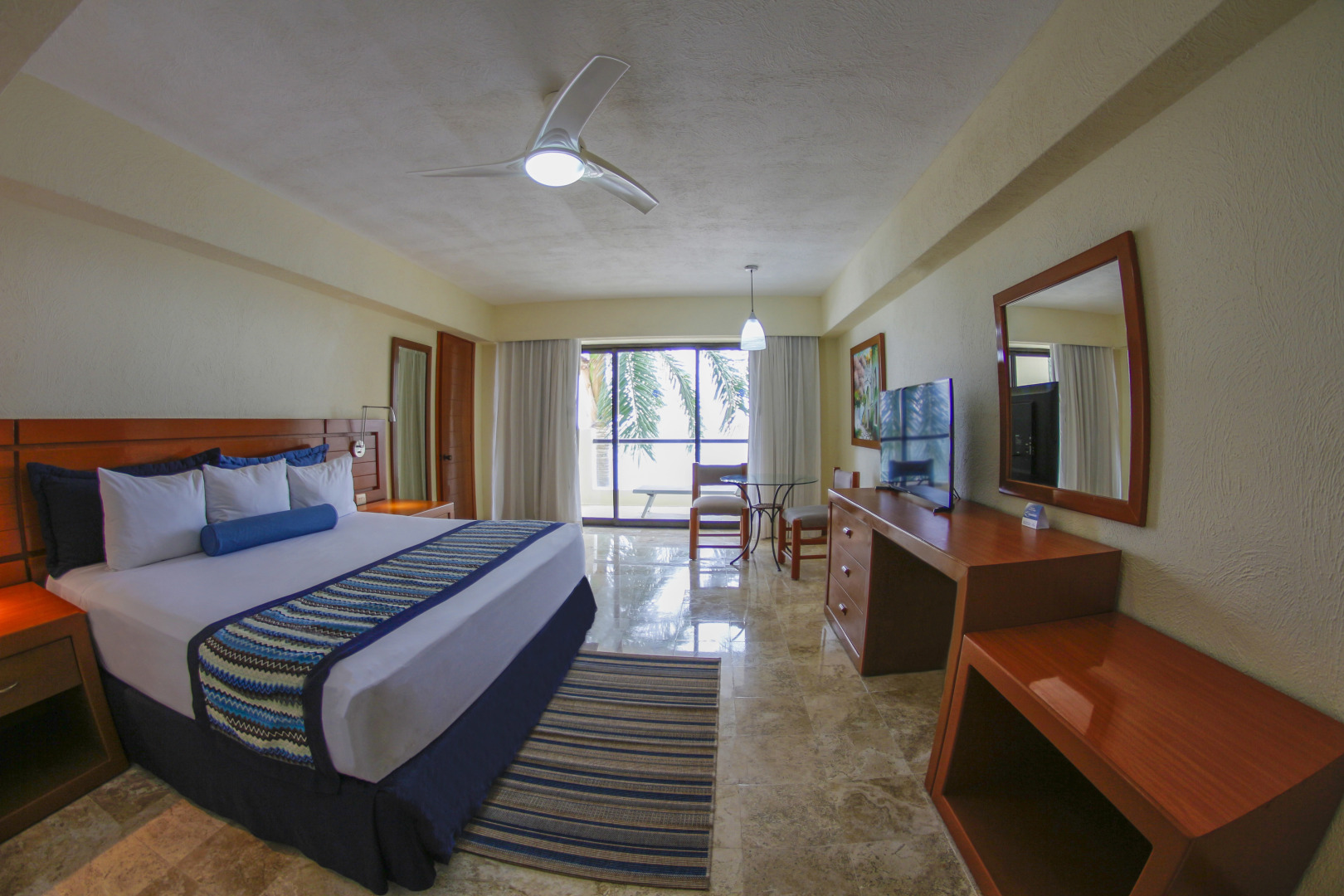 Plaza Pelicanos Grand Beach Resort - All Inclusive