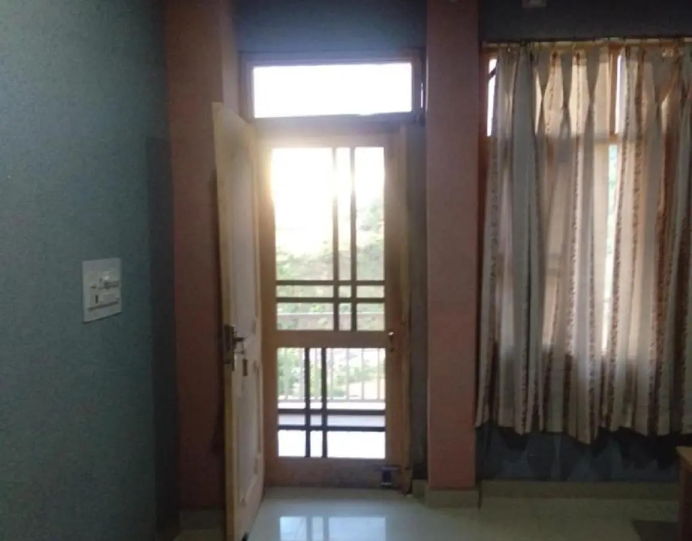 Yellowoaks Guest House by stayapart