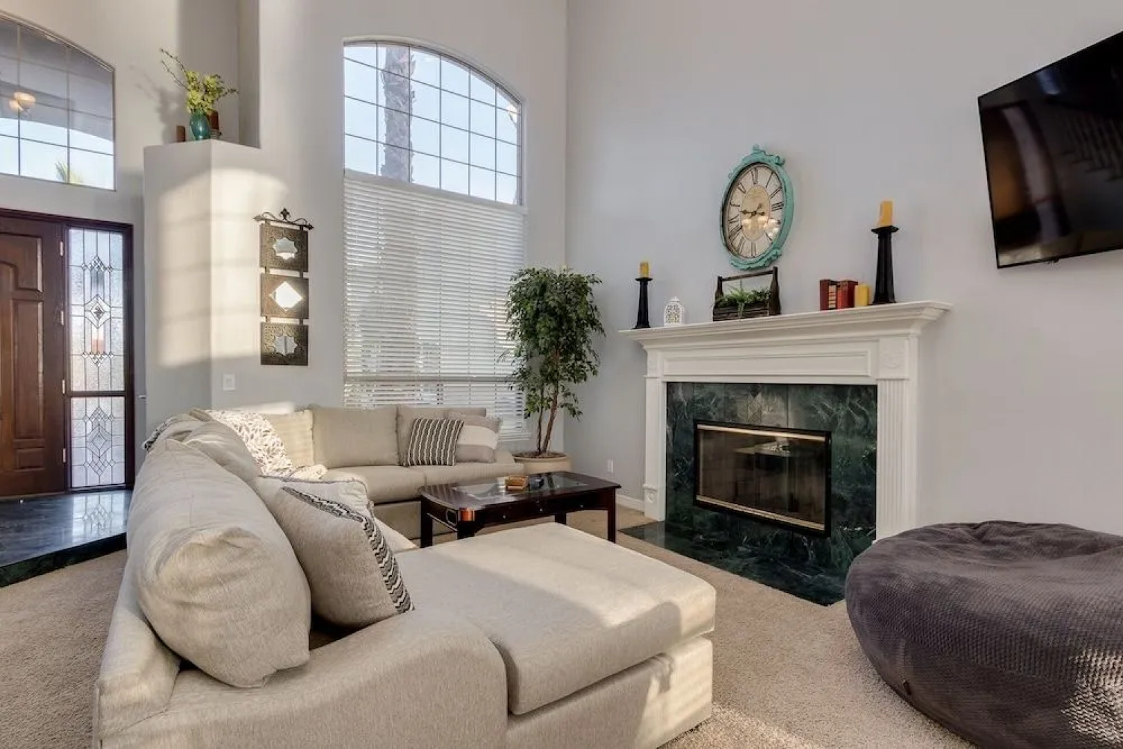 Stunning Waterfront Paradise! Sleeps 16! Heated Pool/Spa and Lots of Fun! by RedAwning