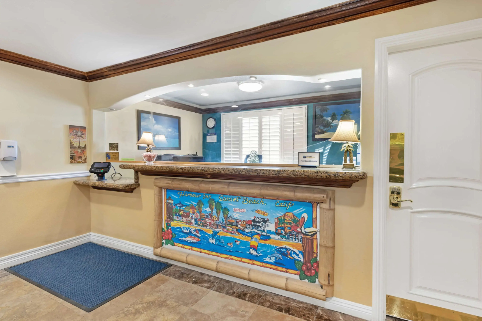 Best Western Harbour Inn & Suites Huntington - Sunset Beach
