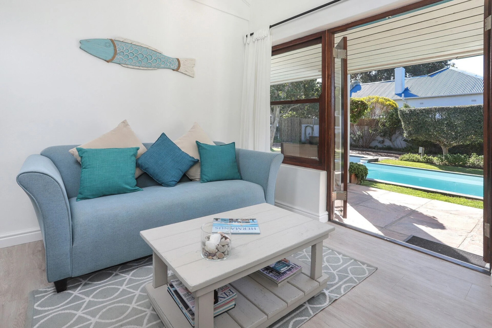 Sixteen Guest House on Main