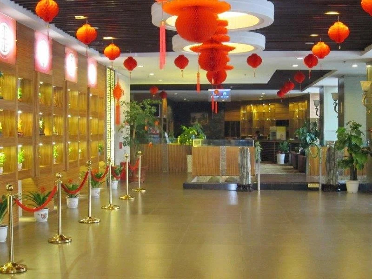 Phoenix Tree Business Hotel