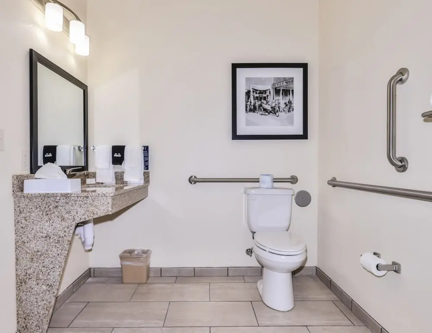 Cobblestone Hotel & Suites - Rhinelander