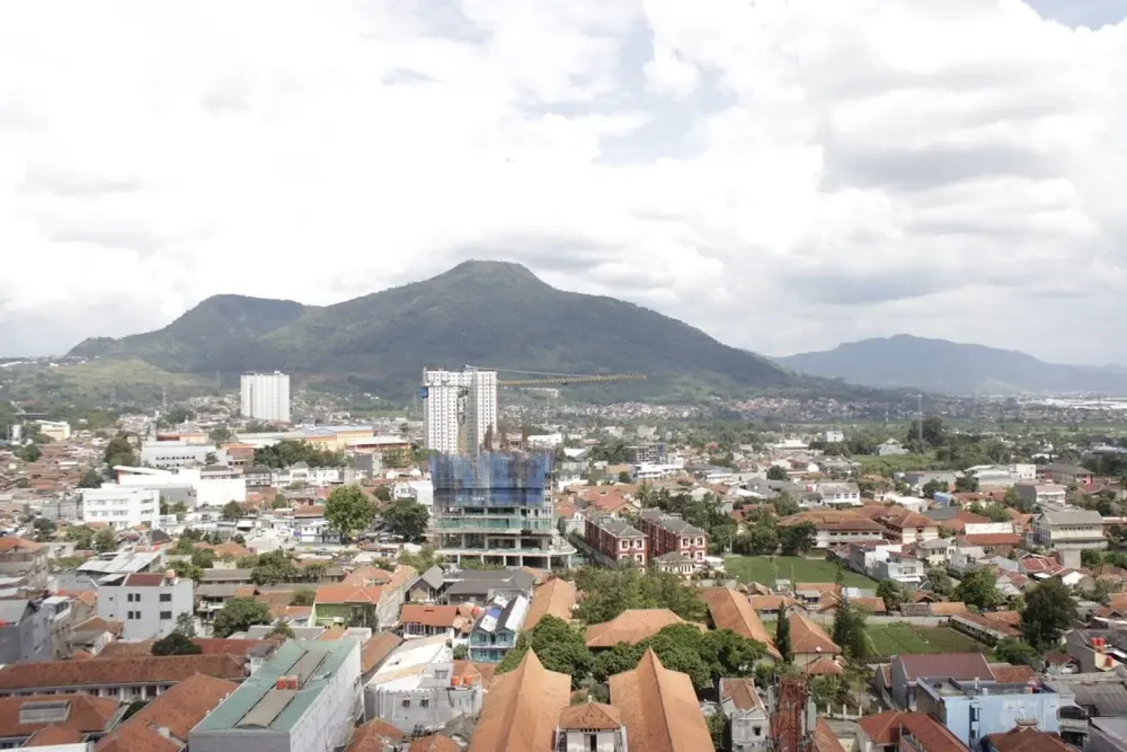 Compact Studio Apartment at Easton Park Residence Jatinangor near UNPAD