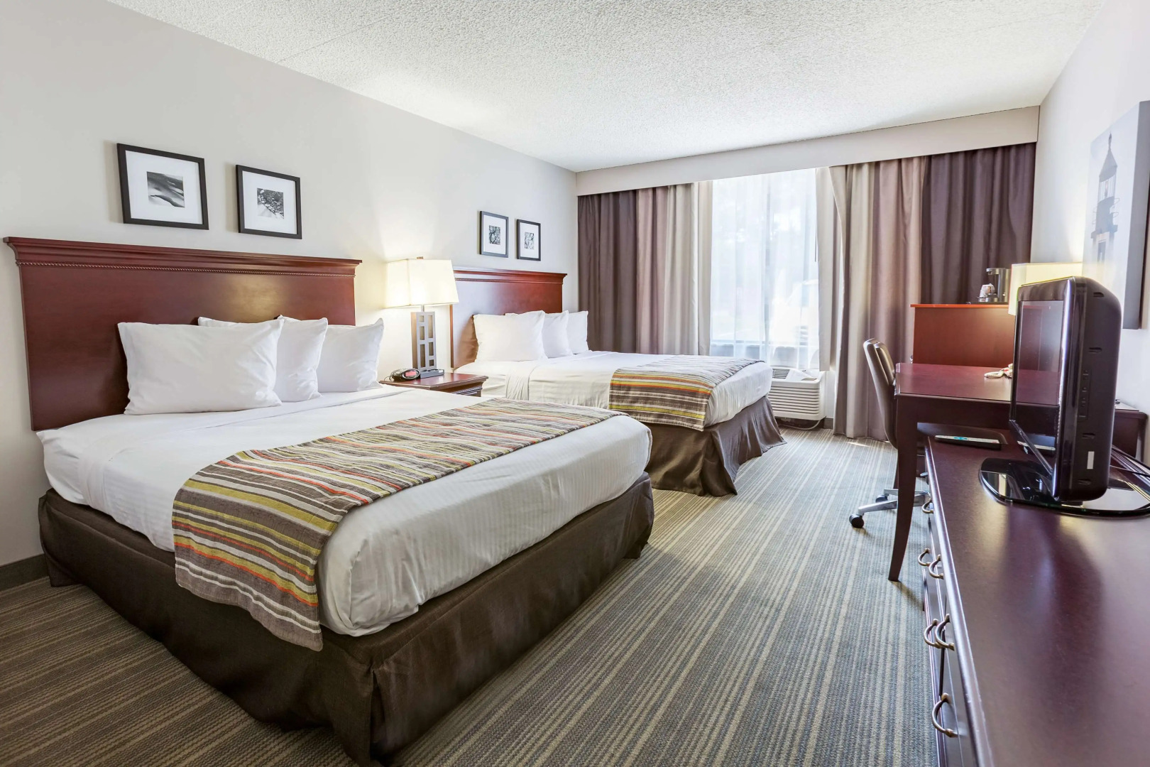Country Inn & Suites by Radisson, Traverse City, MI
