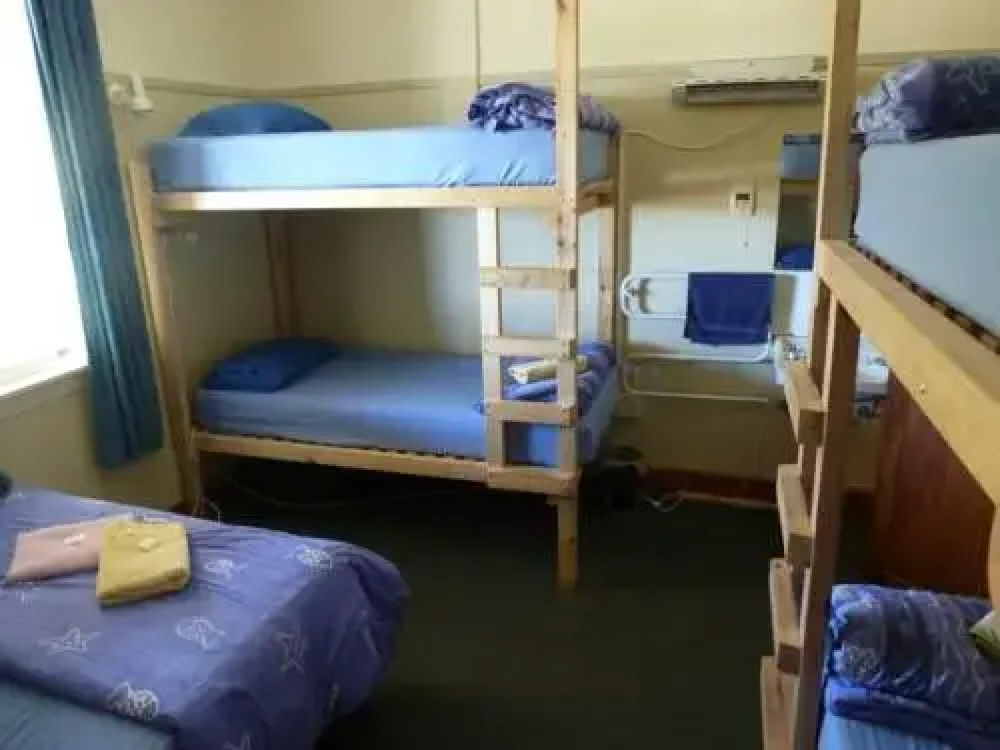 Neptunes Backpackers