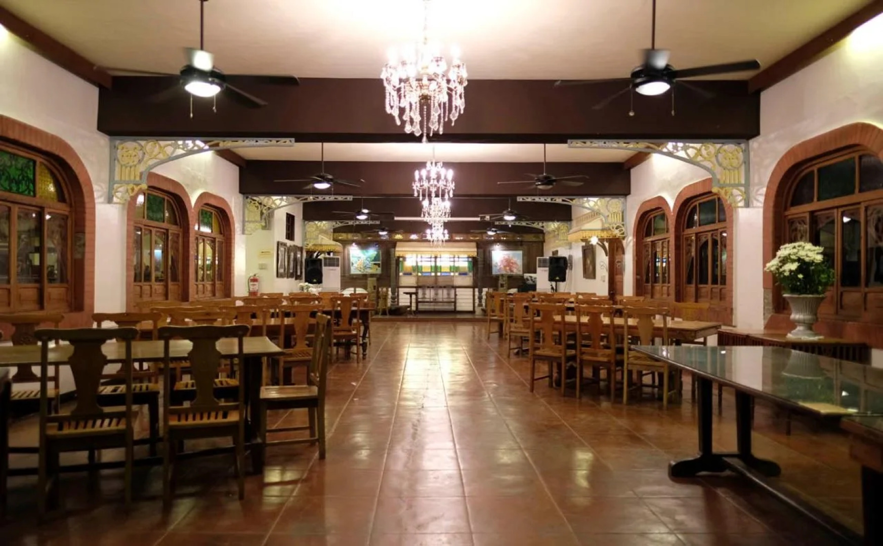 Sulyap Bed & Breakfast – Casa de Alitagtag Boutique Hotel