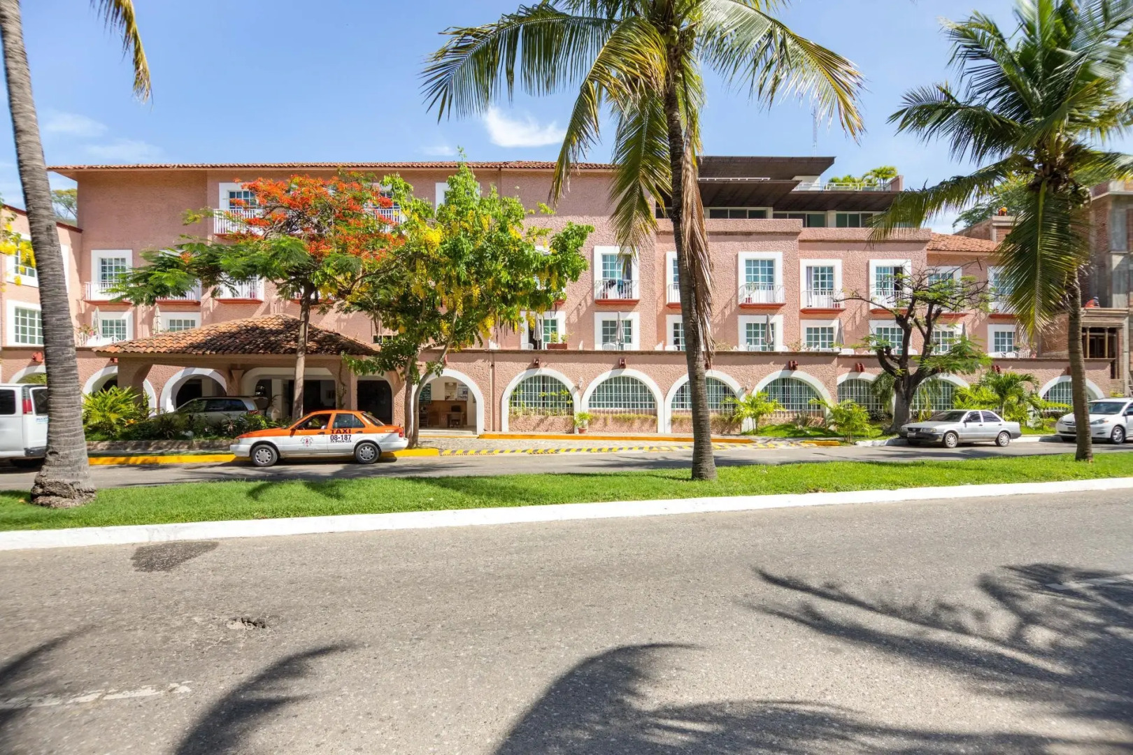 Hotel Castillo Huatulco & Beach Club