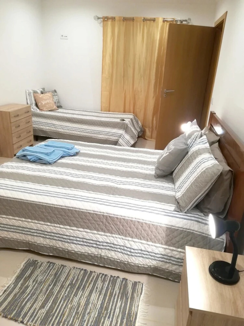 House With one Bedroom in Medronhal, With Wonderful sea View and Enclo