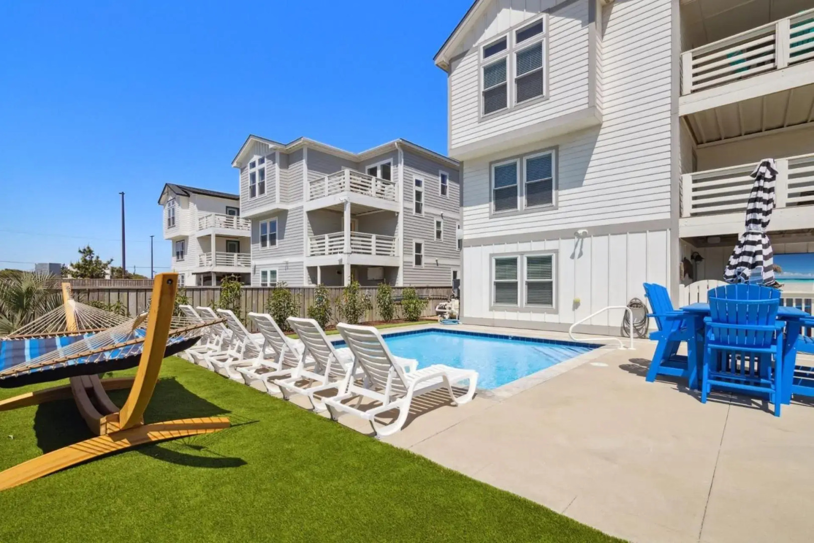 4057 - Fairways & Seaspray