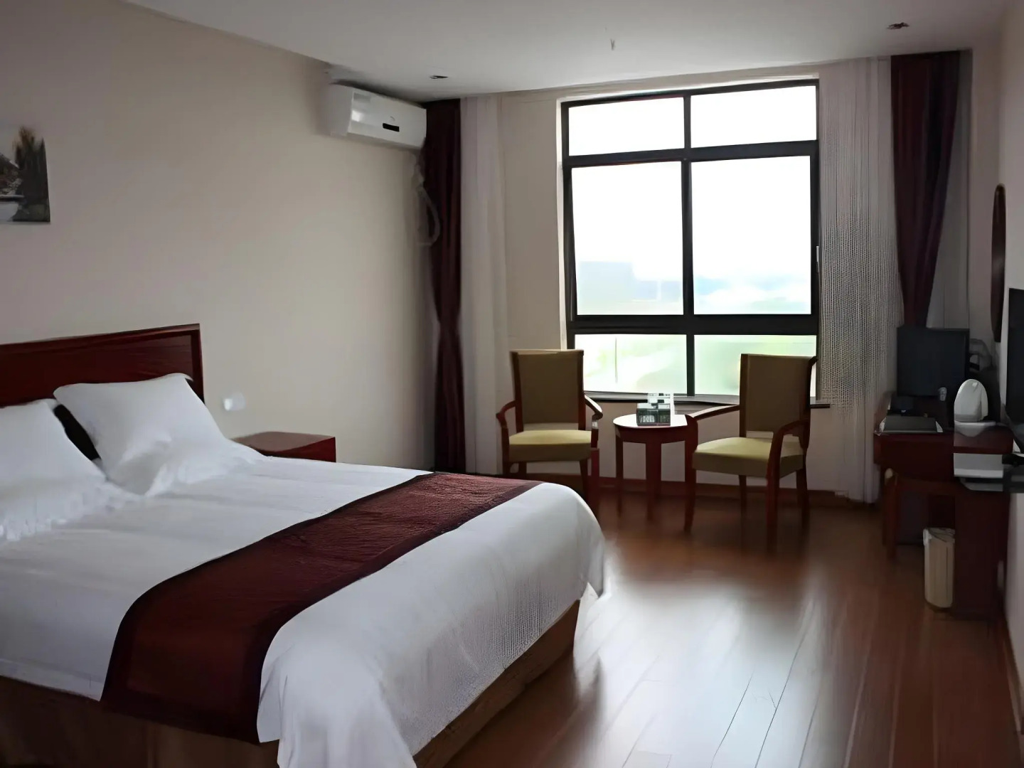 GreenTree Inn Dongtai Jianggang Yingbin Road Gangcheng Avenue Business Hotel
