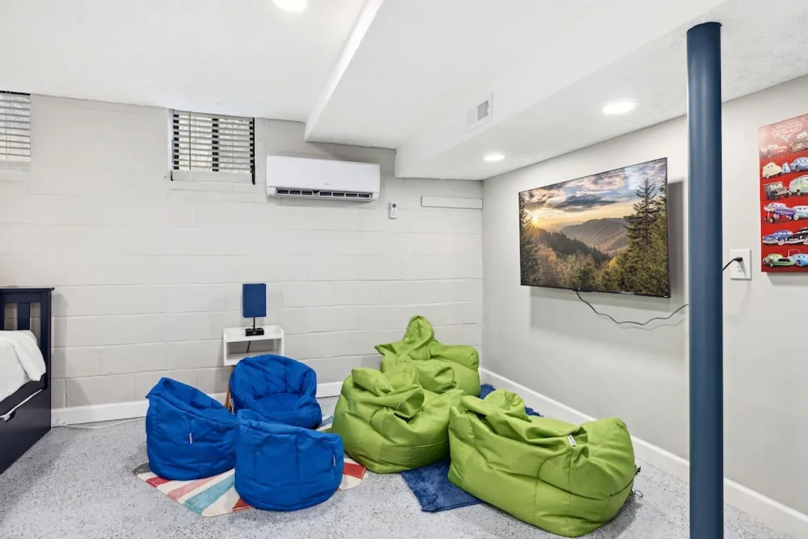 Bluff Mountain Bungalow 4 Bedroom Home by RedAwning