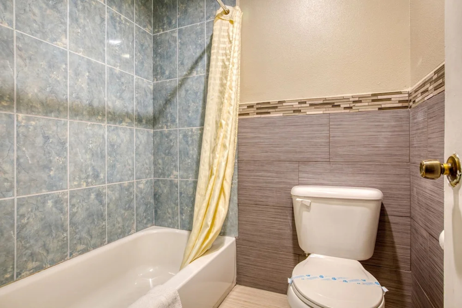 Passport Inn & Suites Corona Hotel