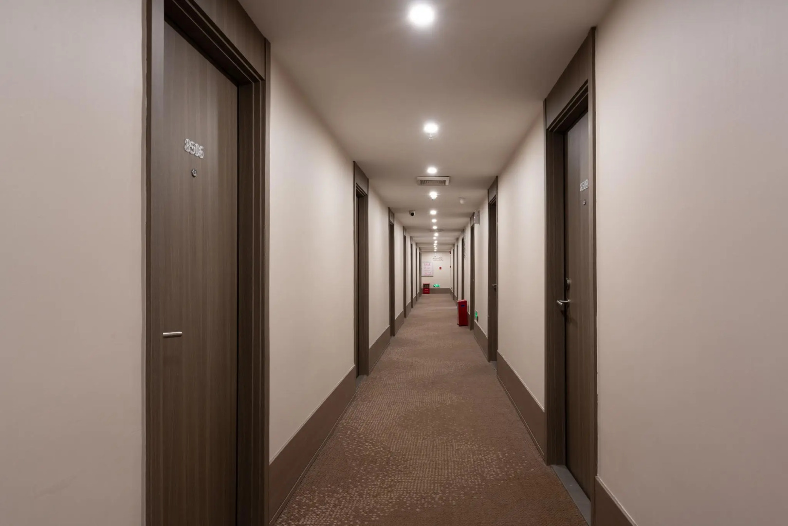 Hanting Hotel Ding'an County Renmin Hospital