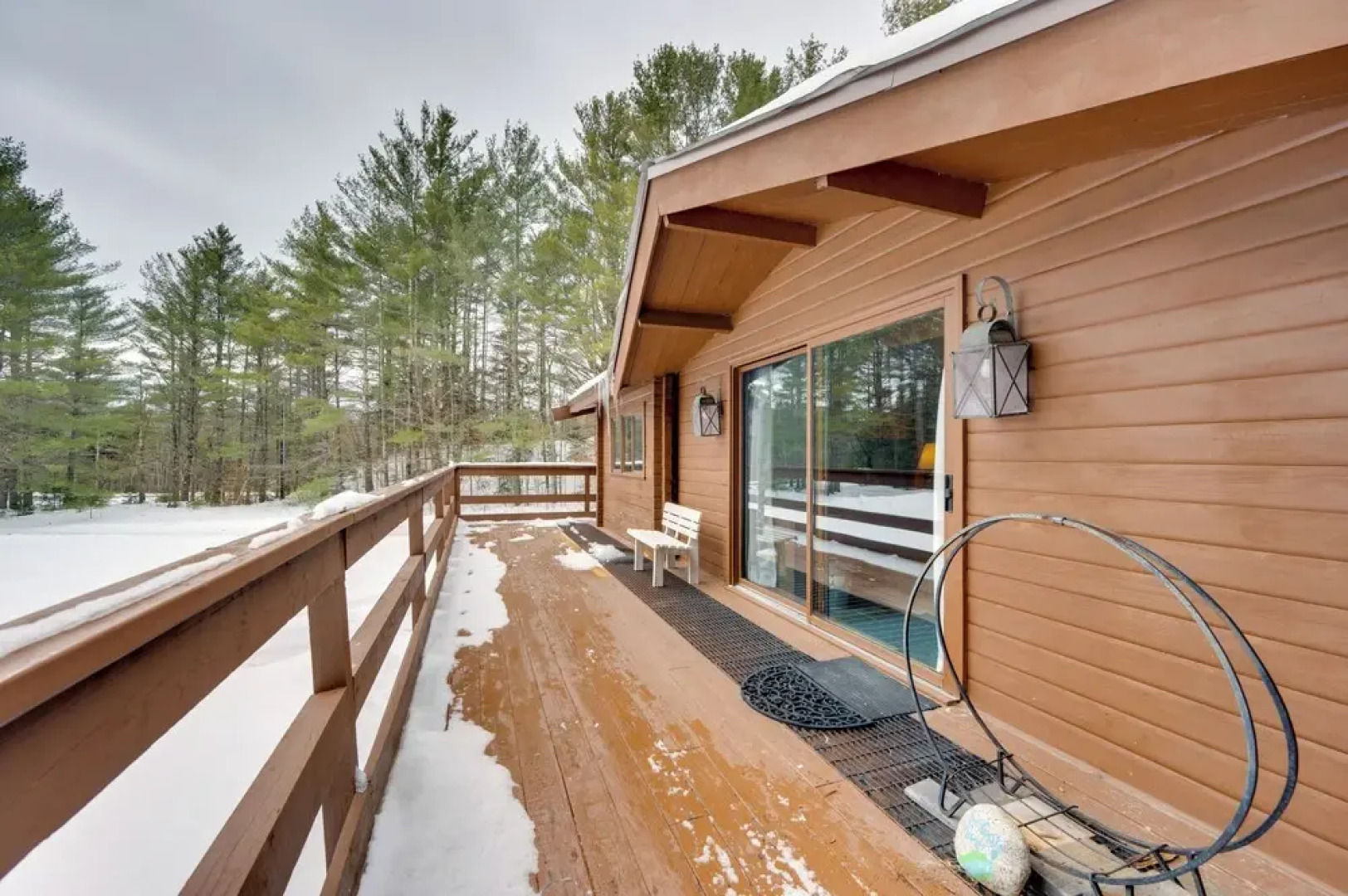 Hike & Ski: Cabin w/ Fireplace in Franconia!