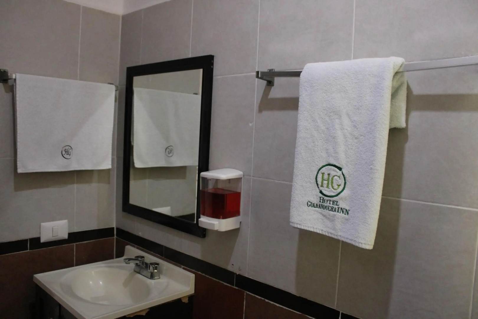 Hotel Guaranducha Inn