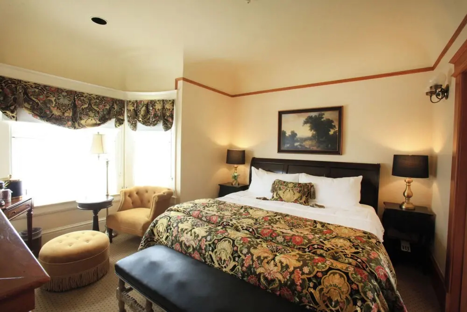 The Charles Pacific Grove - Artfully Designed Inclusive Inn