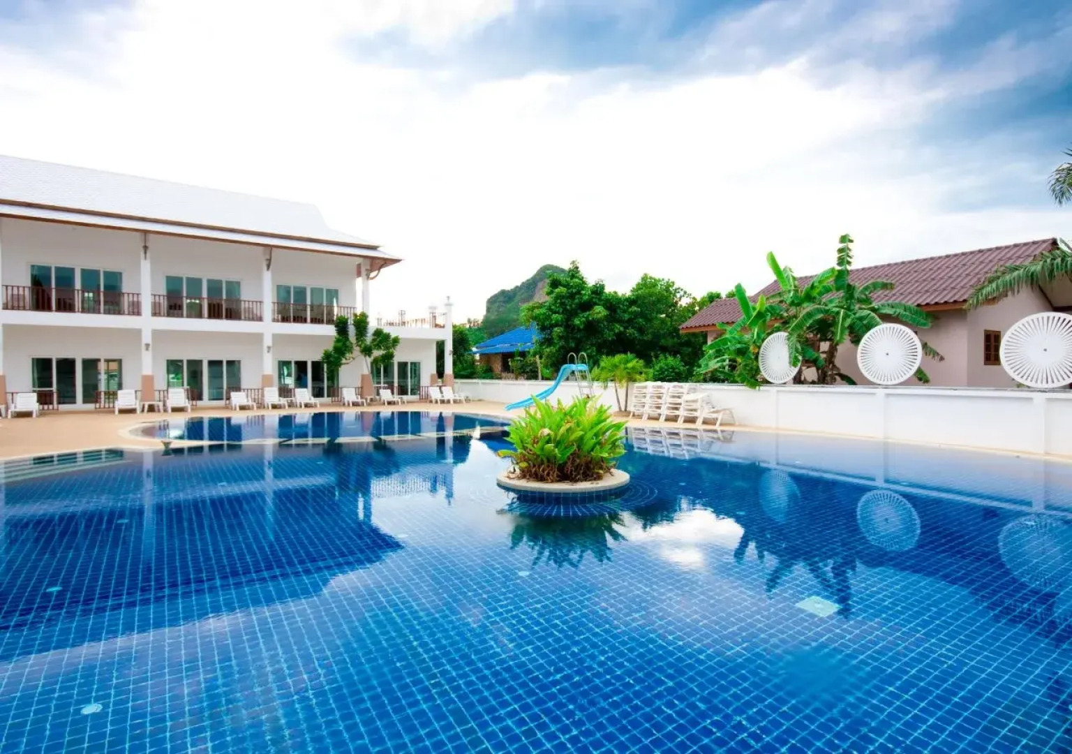 Nadivana Serviced Apartments