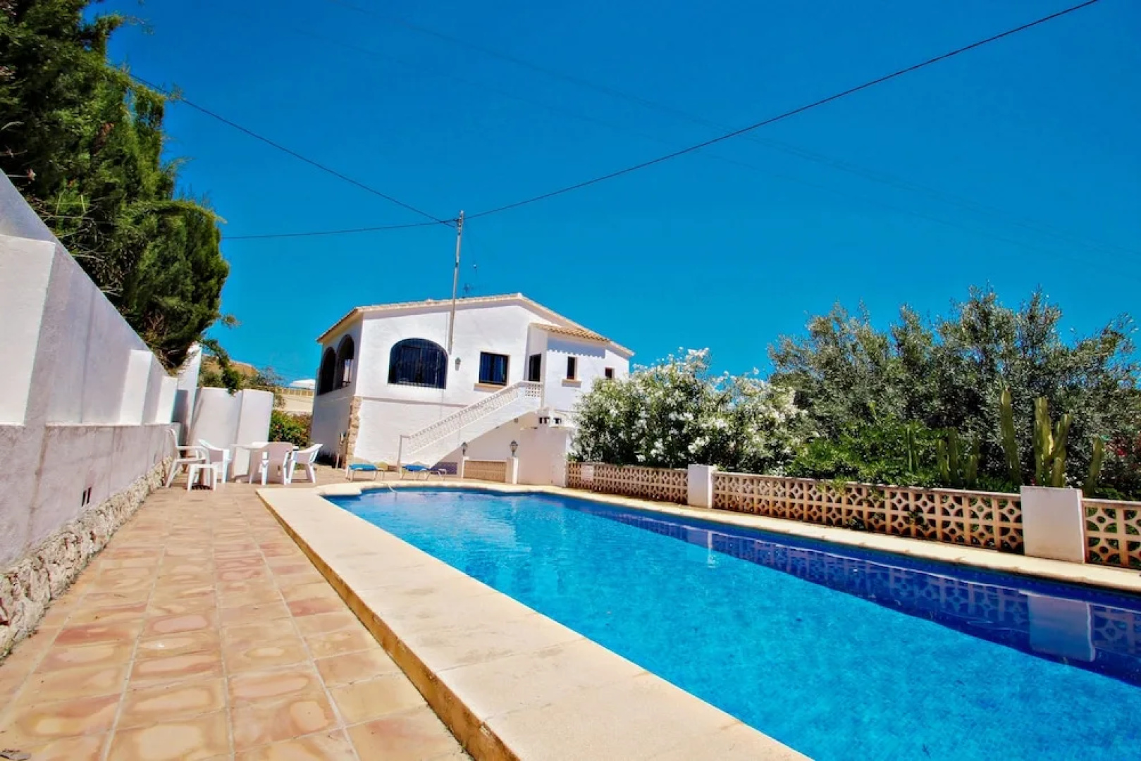 Flandes - traditionally furnished detached villa with peaceful surroundings in Benissa