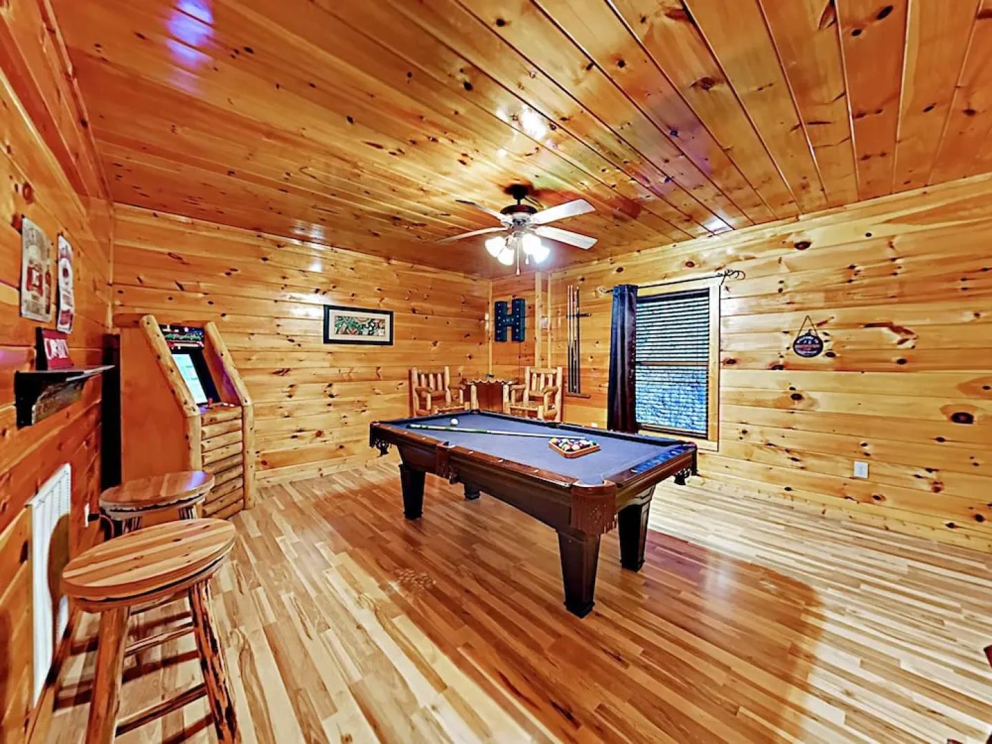 Upper Middle Creek 2 Cabins 6 Bedrooms 6 Bathrooms Cabin