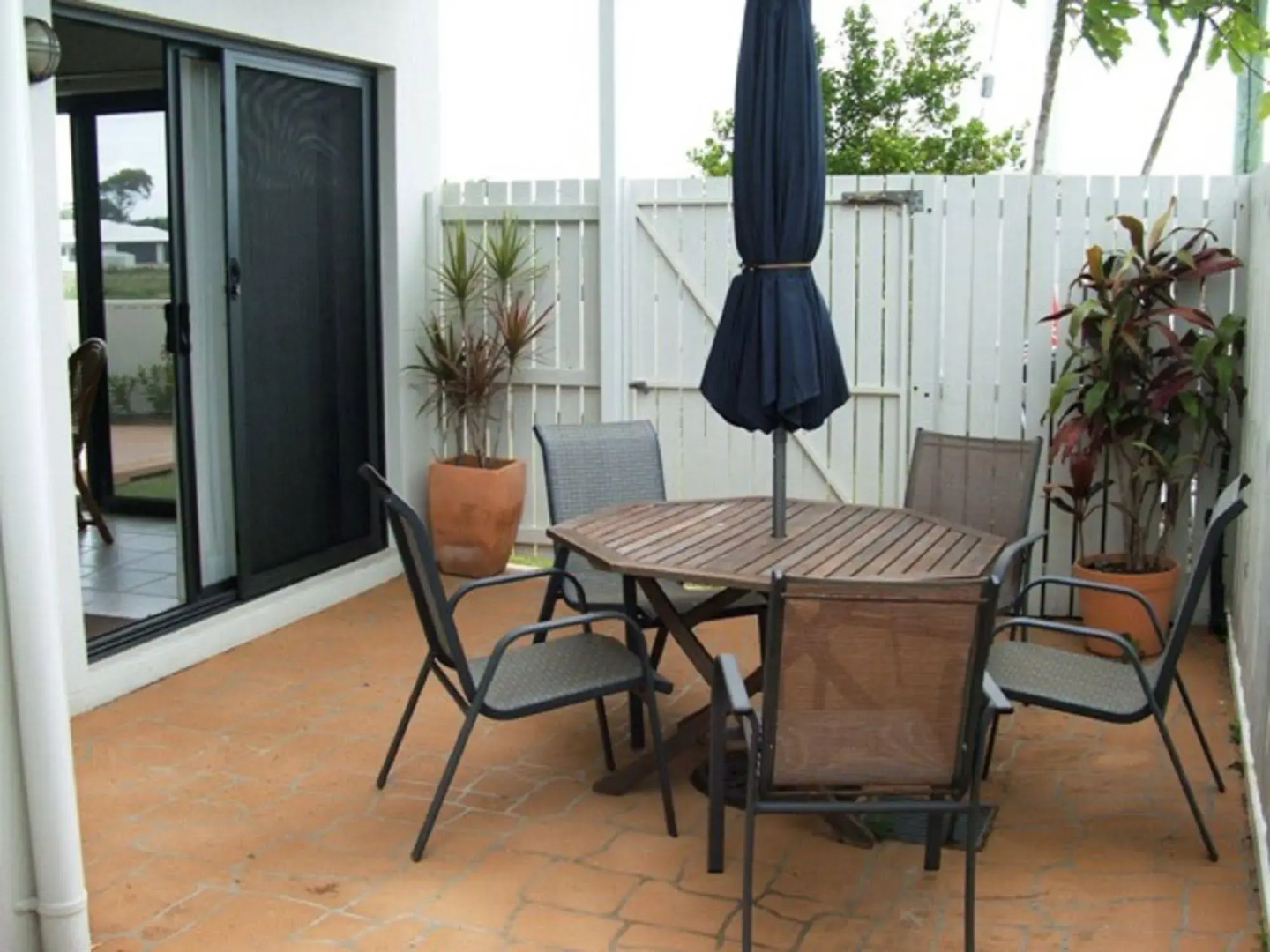 Koola Beach Apartments Bargara