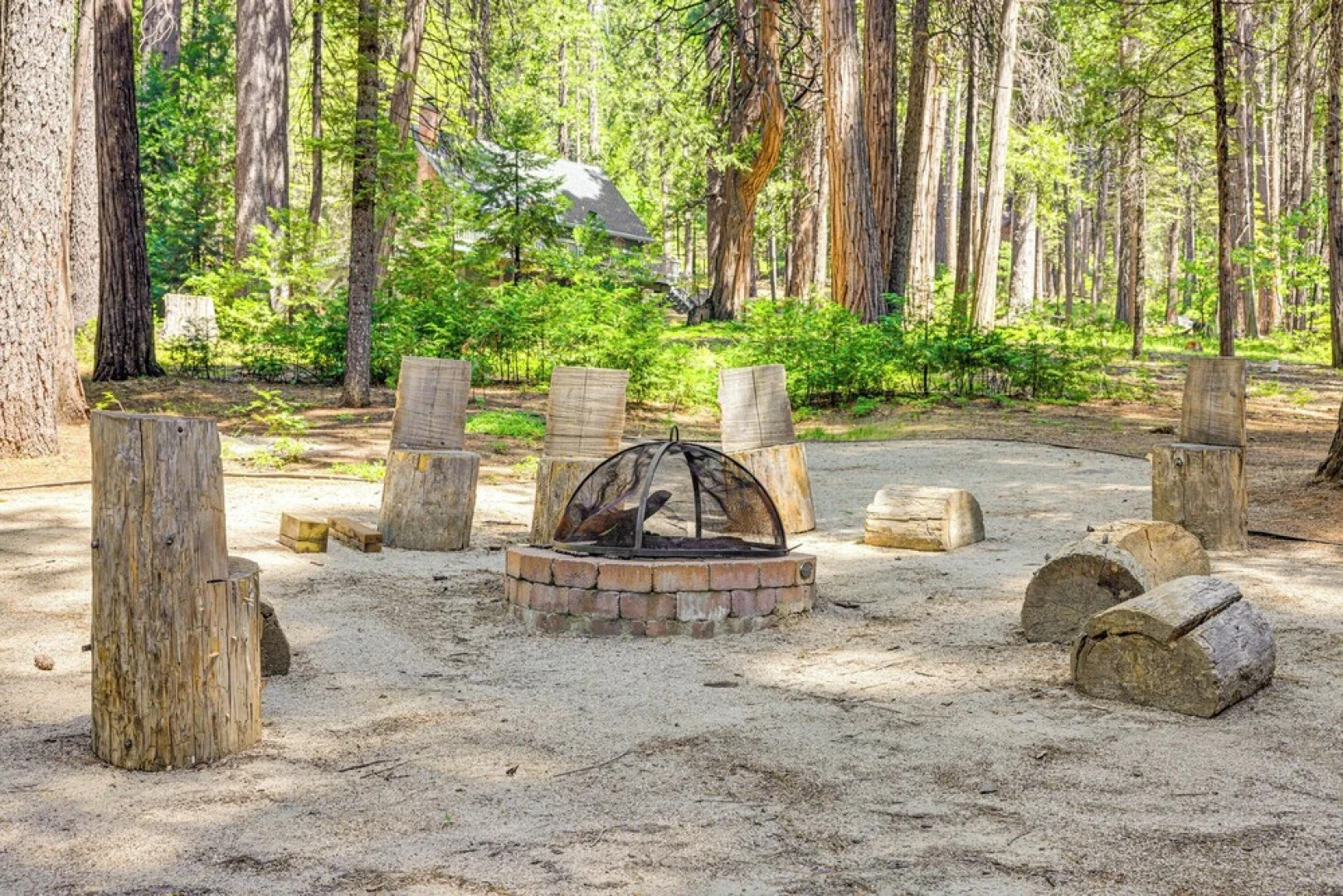 Cabin w/ Deck & Fire Pit in Blue Lake Springs!