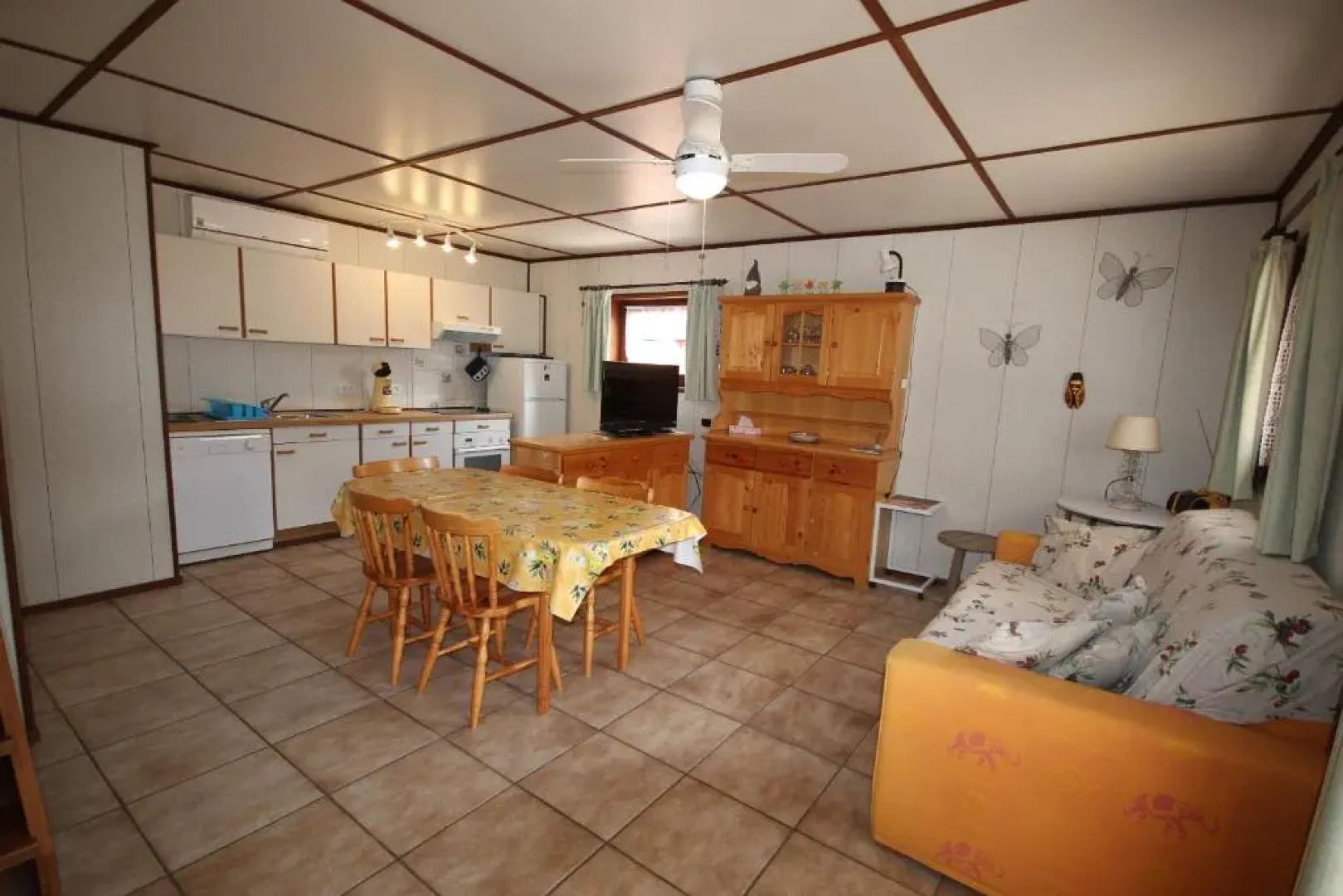 Domaine de vacances à 600m de la plage villa climatisée WIFI 3 chambres 7 couchages animations et piscines en supplément - LRTAMW29