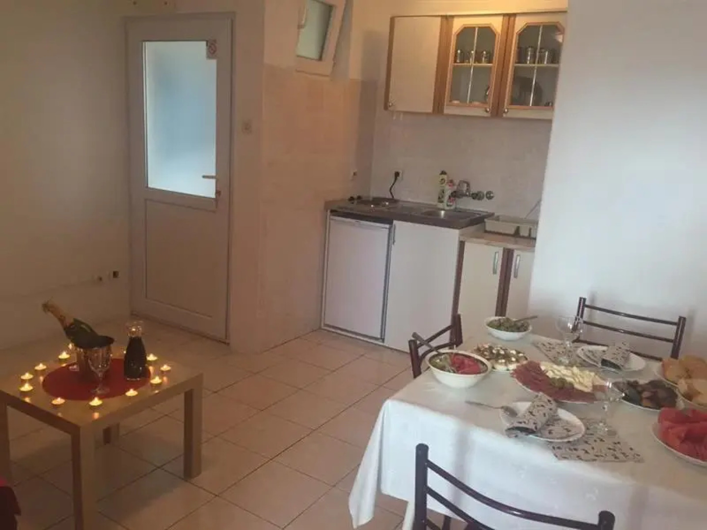 Rooms & Apartments Anka