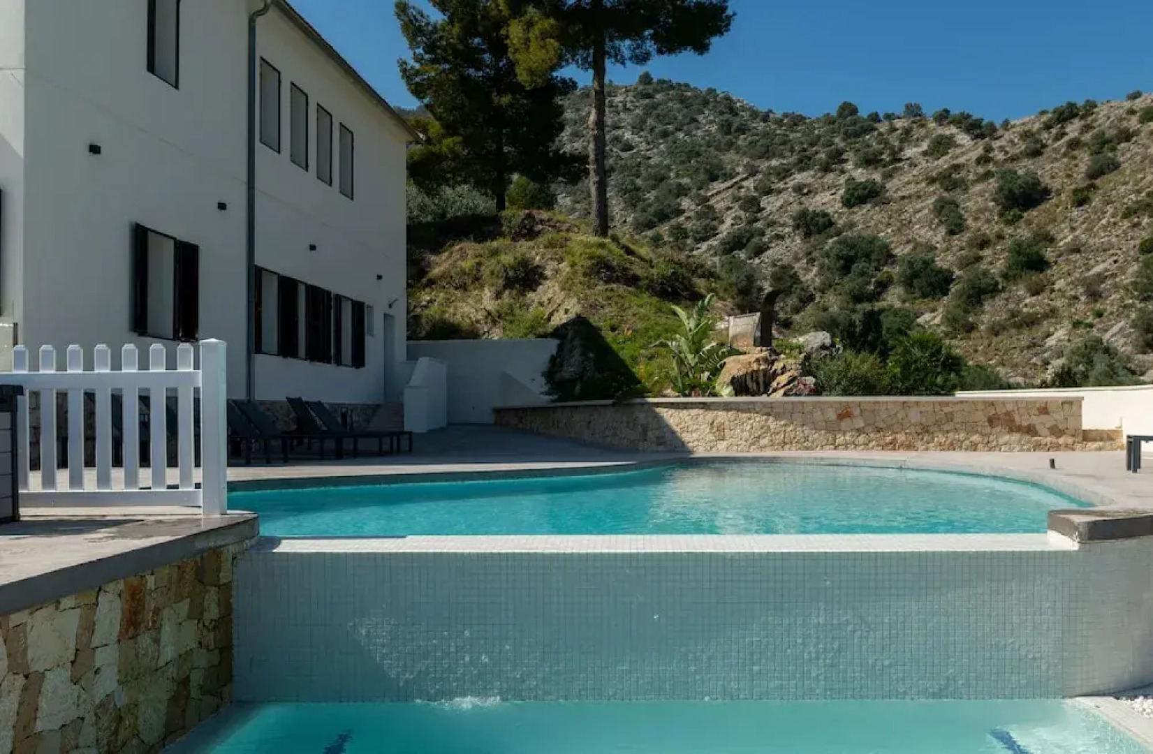 Young Hotels Spain SL