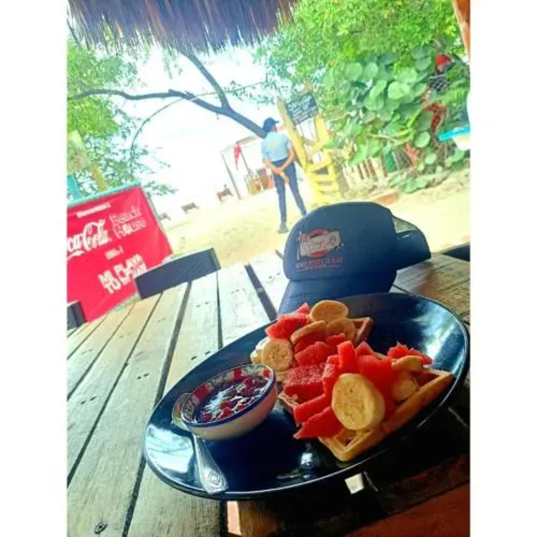 Playa Del Ritmo Beach Hostel & Bar