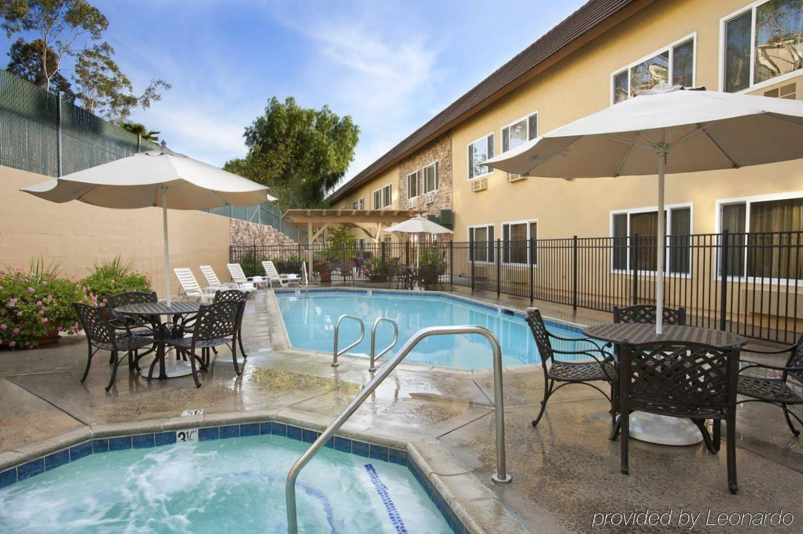 Ayres Hotel Corona – Riverside