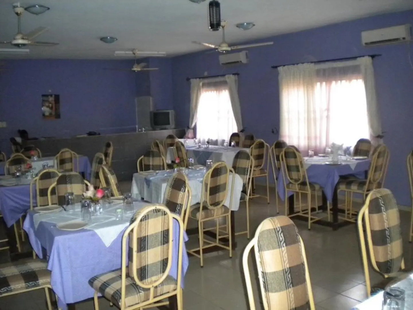 Hail Henrietta Hotel