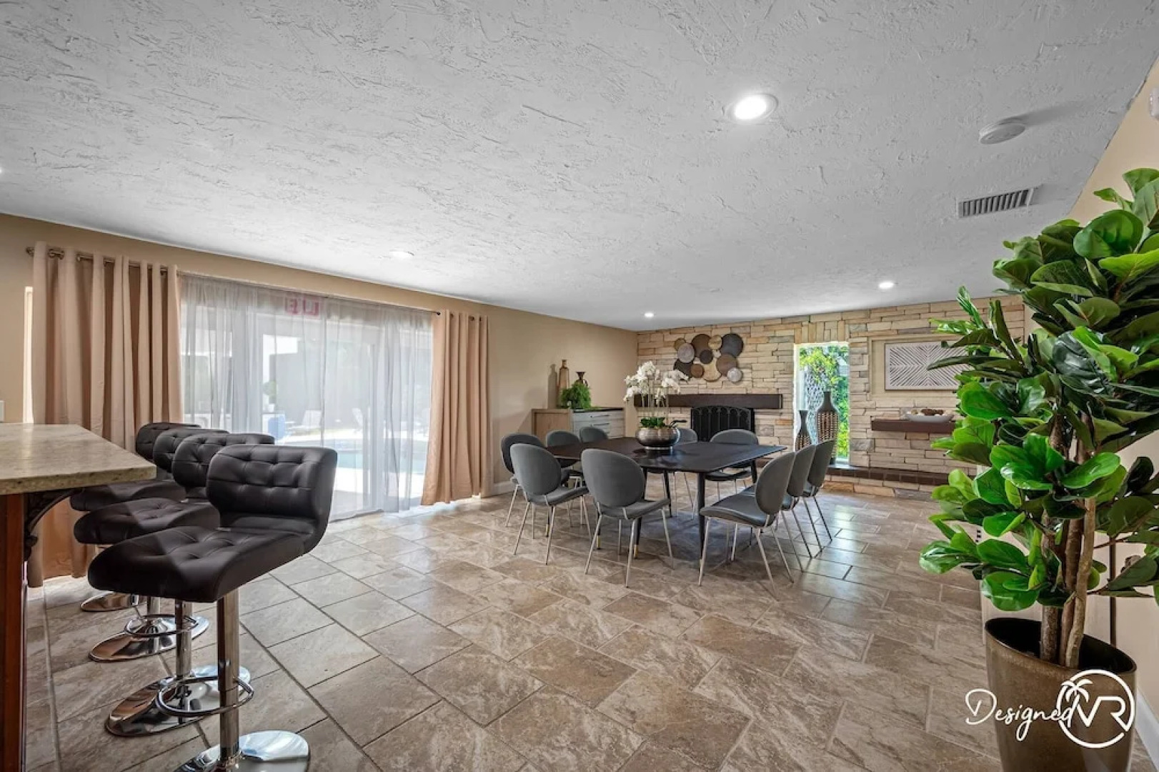 8BR Villa with Heated Pool Near Beach