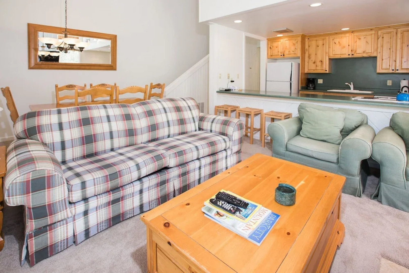 Three Kings Condo Near the Lifts by RedAwning